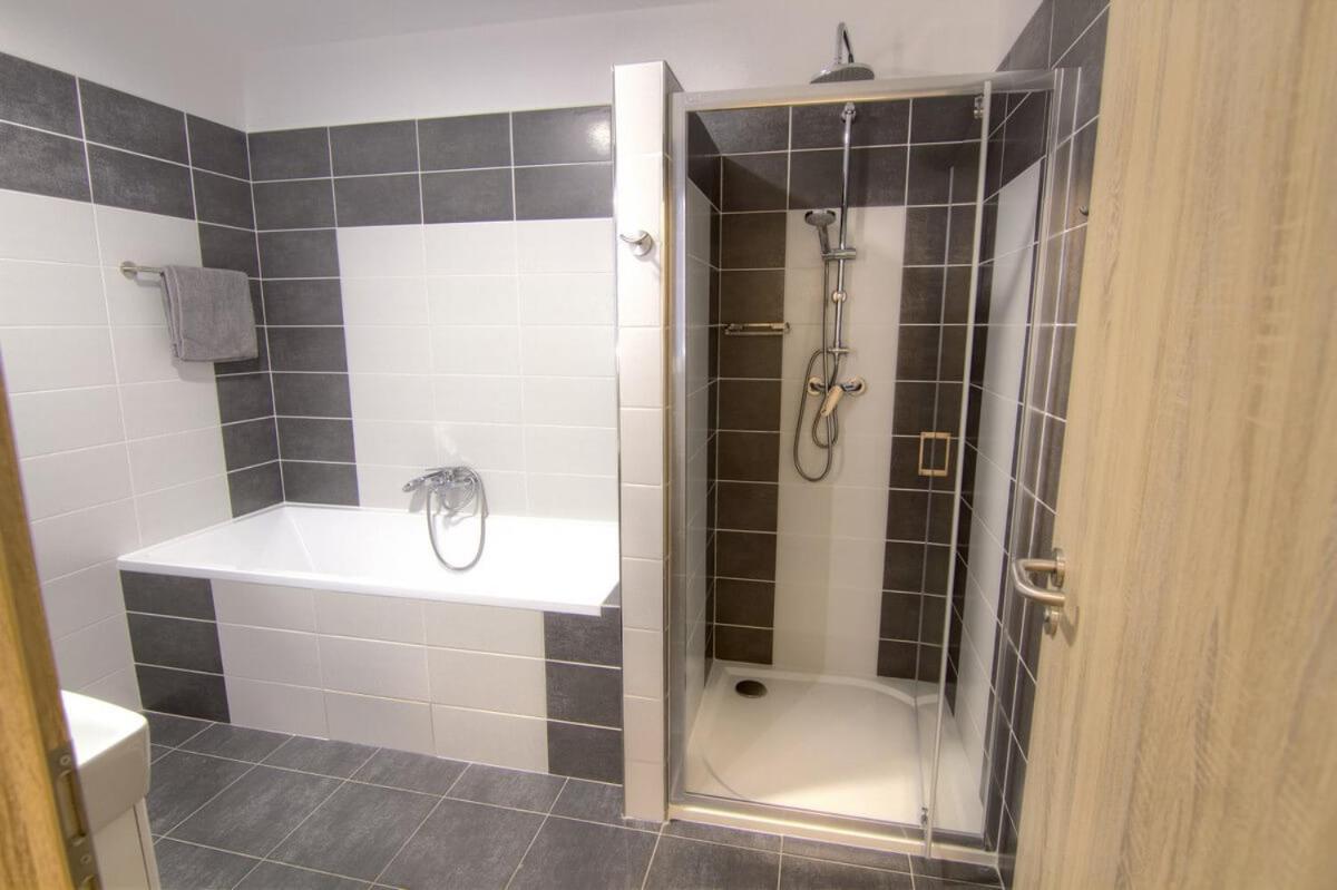 Zim-Let Lipno Apartment Фримбурк Екстериор снимка